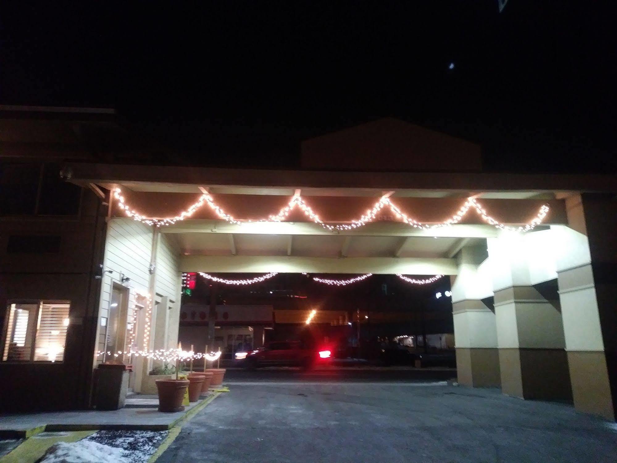 Days Inn Spokane Ngoại thất bức ảnh