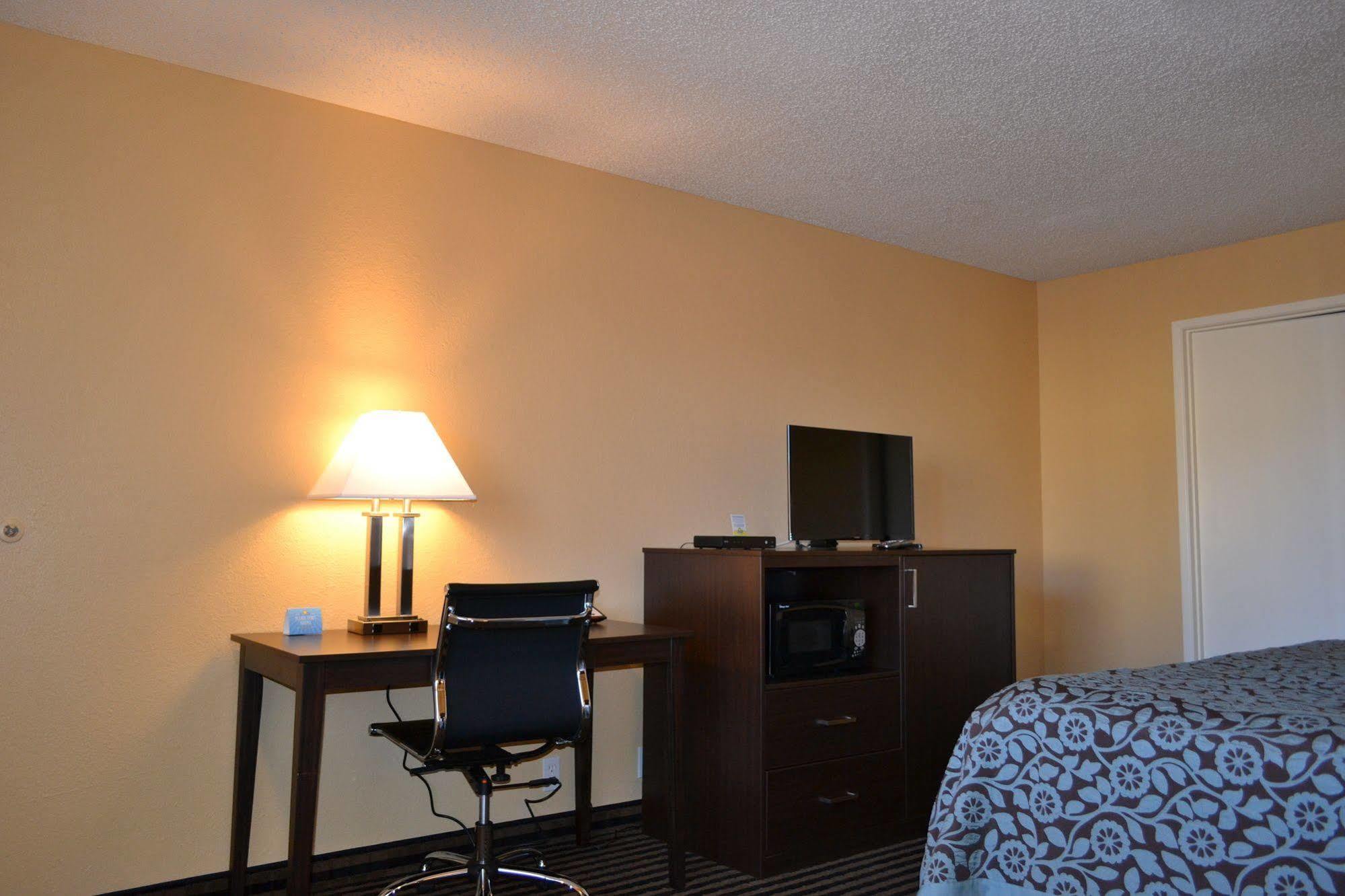 Days Inn Spokane Ngoại thất bức ảnh